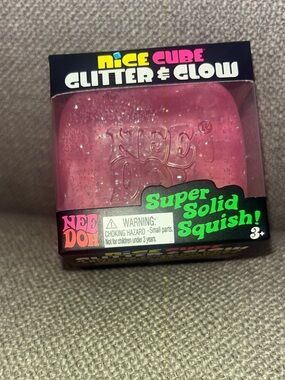 Needoh Nice Cube Glitter & Glow Super Solid Squish! - Pink NEW